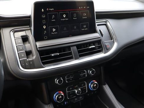 Used 2023 GMC Yukon AT4 w/ Technology Package AWD/4WD image 8