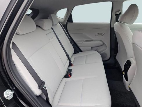 Certified 2025 Hyundai Kona SEL image 28