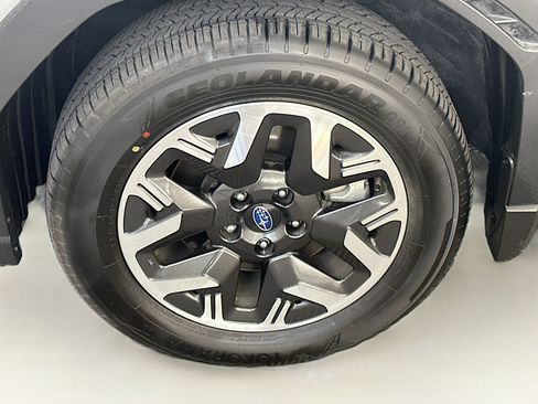Used 2026 Subaru Forester Premium AWD/4WD image 34