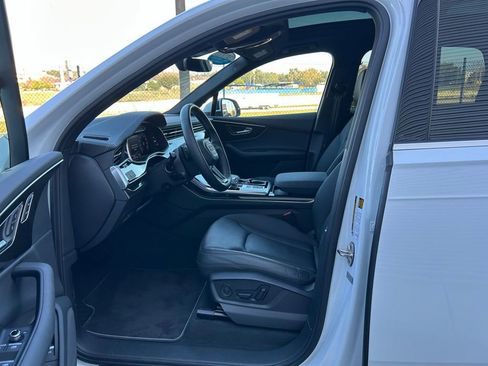 Used 2025 Audi Q7 3.0T Premium w/ Convenience Package image 15