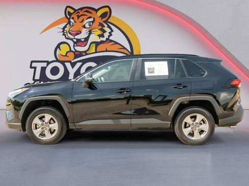 Used 2025 Toyota RAV4 XLE AWD/4WD image 8