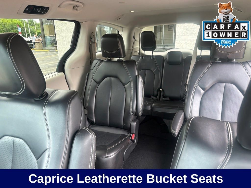 Used 2023 Chrysler Pacifica Touring-L FWD image 38