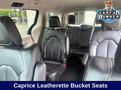 Used 2023 Chrysler Pacifica Touring-L FWD image 38