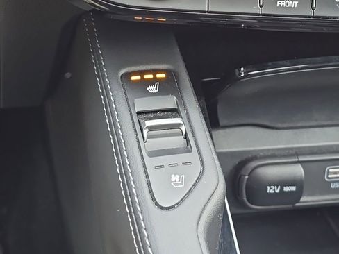 Used 2024 Kia Telluride SX Prestige w/ Towing Package image 18