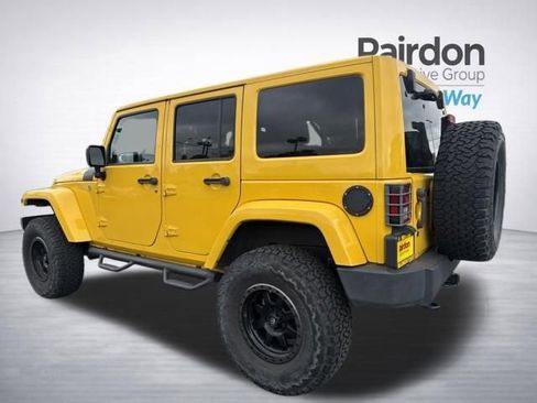 Used 2015 Jeep Wrangler Unlimited Sahara AWD/4WD image 5