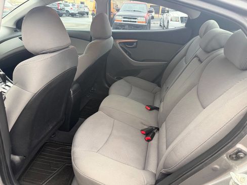 Used 2012 Hyundai Elantra GLS image 13