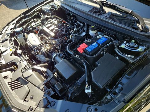 Used 2024 Honda Accord EX image 9