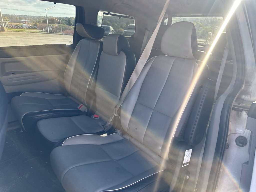 Used 2021 Kia Sedona EX FWD image 13
