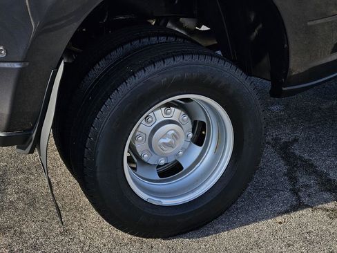 Used 2024 RAM 3500 Tradesman image 11