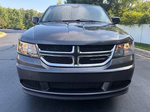 Used 2018 Dodge Journey SE FWD image 9