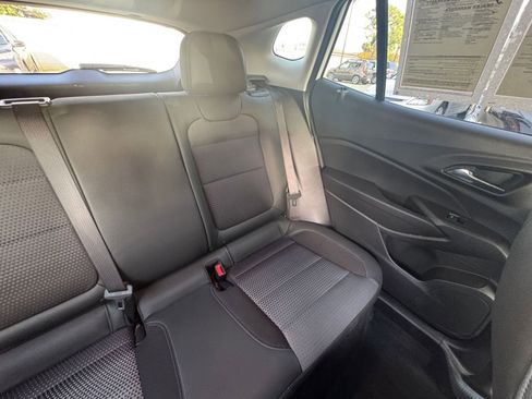 Used 2025 Chevrolet Trax LT image 36