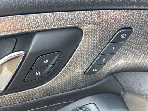 Used 2022 Chevrolet Traverse Premier AWD/4WD image 13