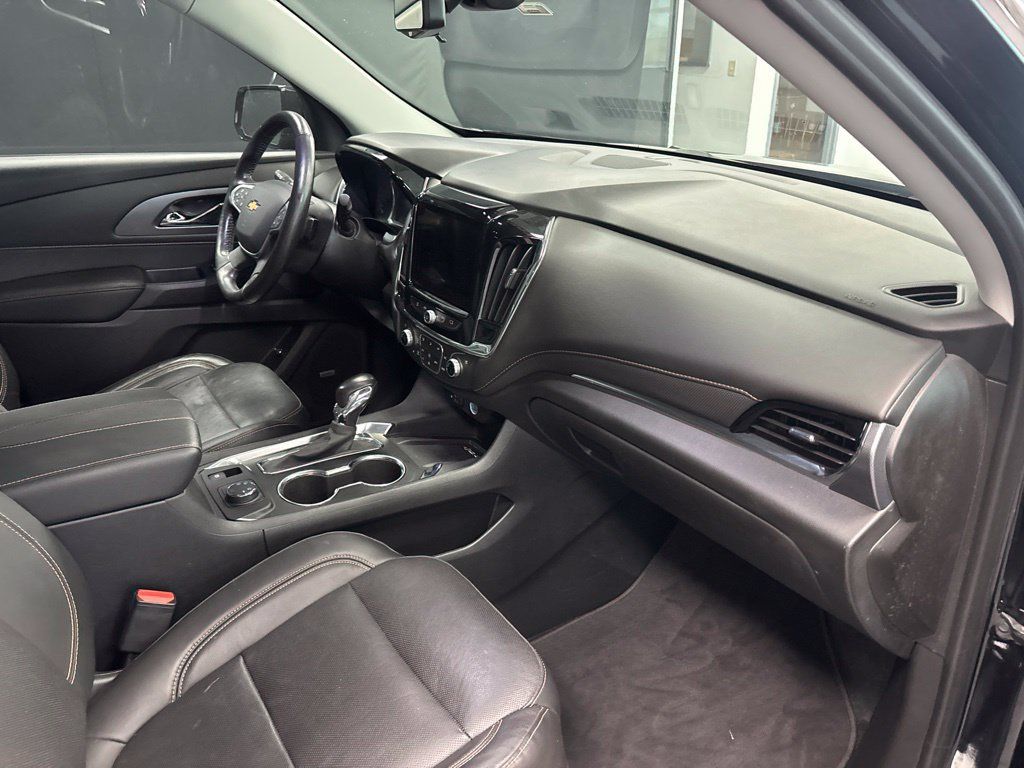 Used 2021 Chevrolet Traverse Premier AWD/4WD image 13