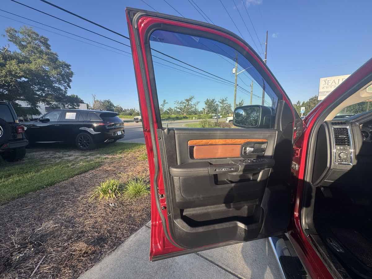 Used 2015 RAM 1500 Laramie Longhorn w/ Convenience Group AWD/4WD image 29