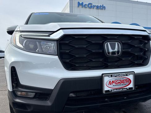 Certified 2025 Honda Passport EX-L image 13