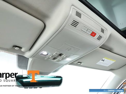 Used 2024 Volkswagen Tiguan SE w/ Panoramic Sunroof Package FWD image 65