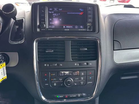 Used 2019 Dodge Grand Caravan GT image 17