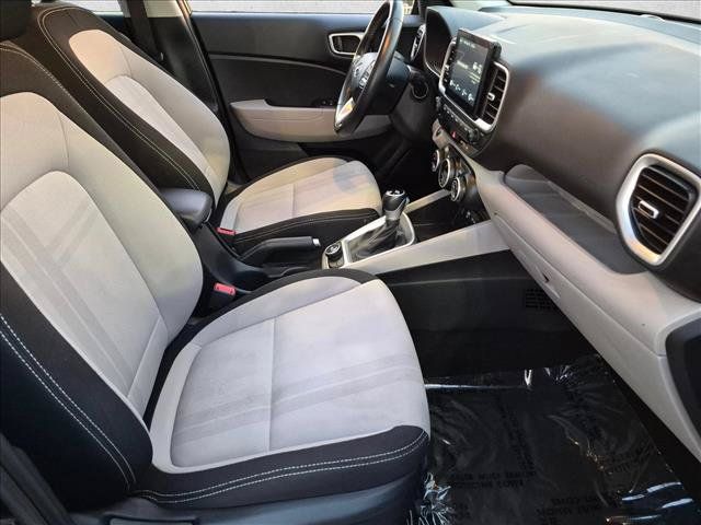 Used 2025 Hyundai Venue SEL FWD image 26