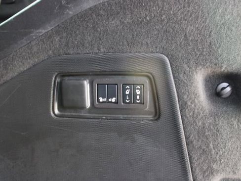 Used 2024 Cadillac Escalade Sport Platinum w/ LPO, ONYX Package AWD/4WD image 9