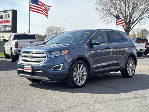 Used 2018 Ford Edge Titanium w/ Equipment Group 302A AWD/4WD image 3