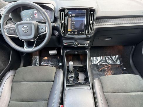 Used 2022 Volvo XC40 T5 R-Design w/ Advanced Package AWD/4WD image 15