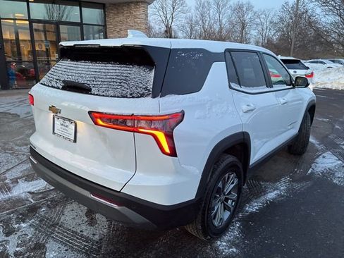 Used 2025 Chevrolet Equinox LT image 6