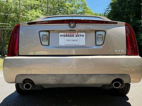 Used 2005 Cadillac STS w/ Preferred Equipment Group RWD image 6