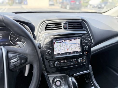 Used 2018 Nissan Maxima SR image 13