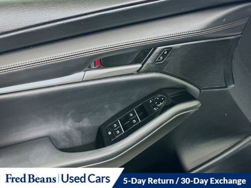 Used 2024 MAZDA MAZDA3 s image 19