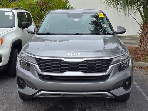 Certified 2022 Kia Seltos LX AWD/4WD image 2