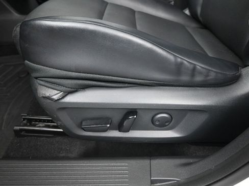 Used 2021 Nissan Rogue SV w/ Premium Package FWD image 10