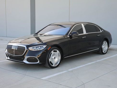 Used 2022 Mercedes-Benz Maybach S 580 4MATIC image 4