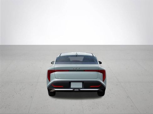 New 2026 Kia K4 LXS image 5