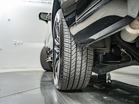 Used 2024 Cadillac Escalade Sport Platinum w/ Heavy-Duty Trailer Package AWD/4WD image 54
