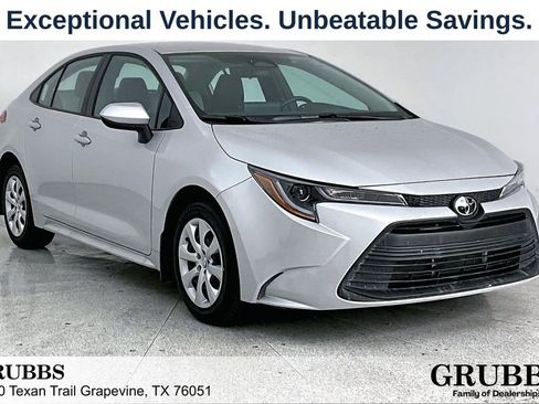 Used 2026 Toyota Corolla LE FWD image 1