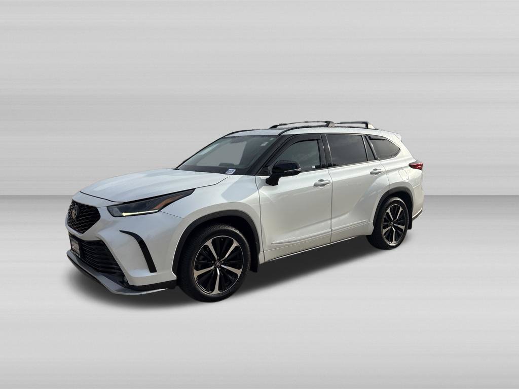 Used 2022 Toyota Highlander XSE AWD/4WD image 8