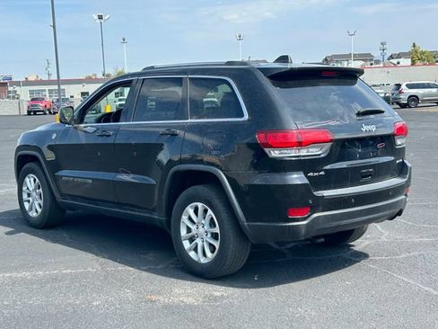 Used 2021 Jeep Grand Cherokee Laredo AWD/4WD image 6
