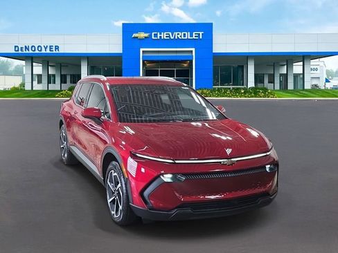 New 2026 Chevrolet Equinox EV LT image 4