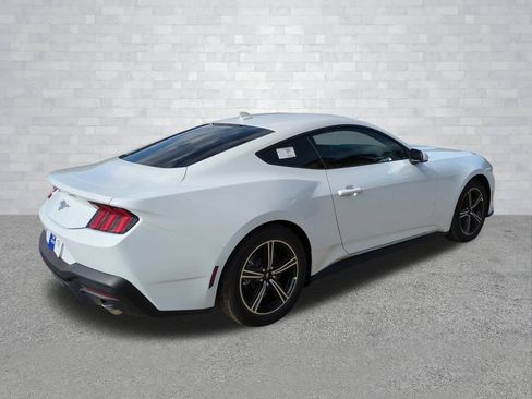 Used 2025 Ford Mustang Coupe RWD image 5