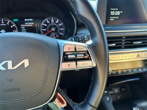 Used 2022 Kia Telluride SX w/ Towing Package image 23