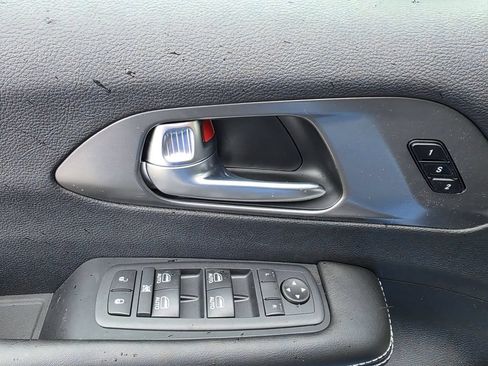 New 2026 Chrysler Pacifica Select w/ S Appearance Package AWD/4WD image 25