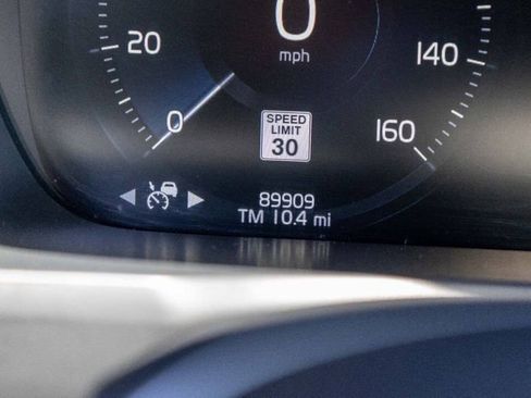 Used 2019 Volvo XC90 T5 R-Design w/ Advanced Package image 41