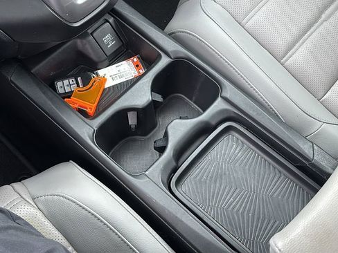 Used 2019 Honda CR-V Touring image 21