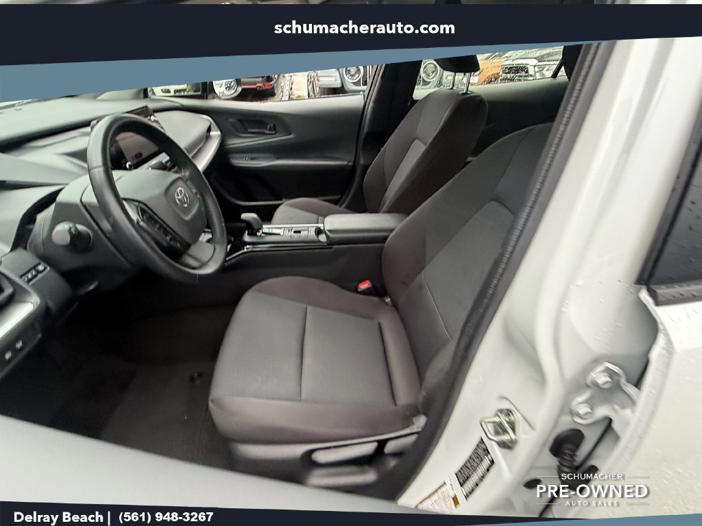 Used 2025 Toyota Prius LE AWD/4WD image 10