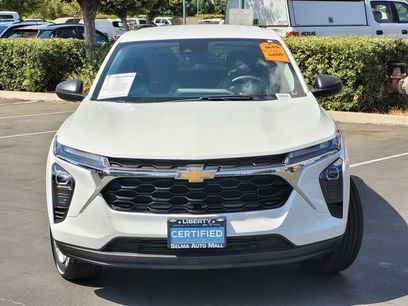 Used 2025 Chevrolet Trax LS