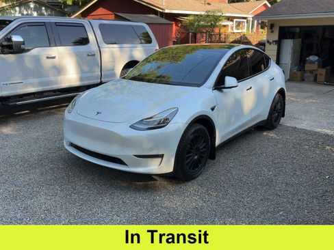 Used 2021 Tesla Model Y Long Range AWD/4WD image 1
