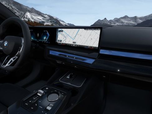 New 2026 BMW 550e xDrive AWD/4WD image 40