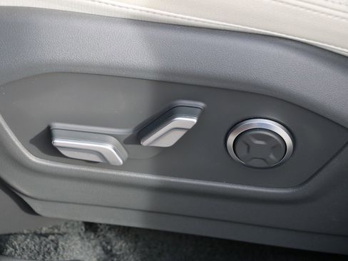 Used 2024 Hyundai Santa Fe Limited image 28