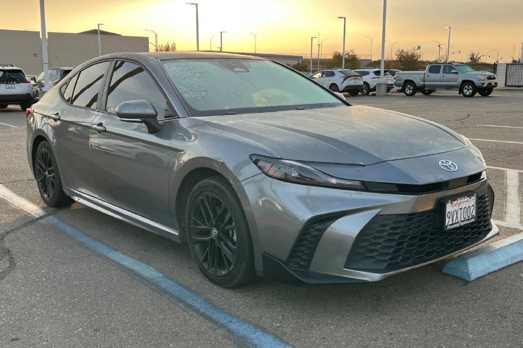 Certified 2025 Toyota Camry SE FWD image 2