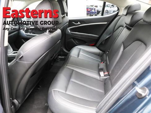 Used 2023 Genesis G70 2.0T image 22